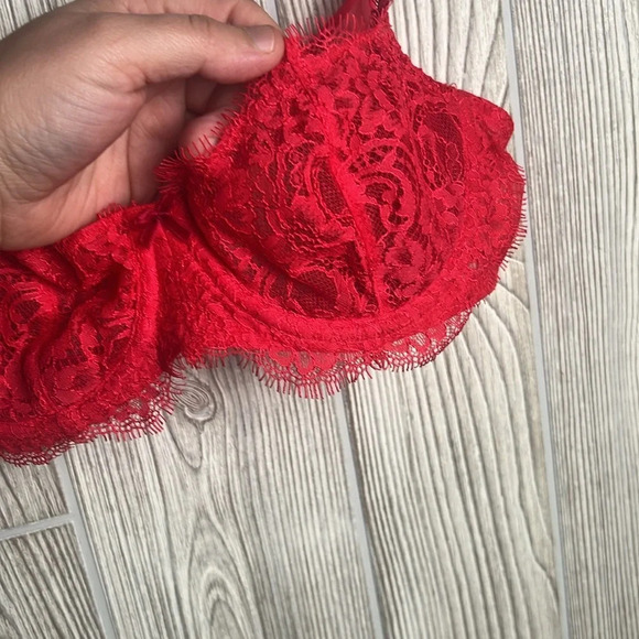 Victoria’s Secret Red Lace Dream Angels Push Up Without Padding 34 B - Picture 3 of 5